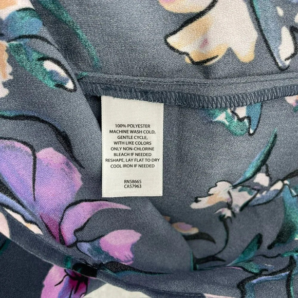 Halogen Blouse Women's Sz S Blue Purple Floral Ruffle Flutter Sleeves Sheer - Picture 10 of 11